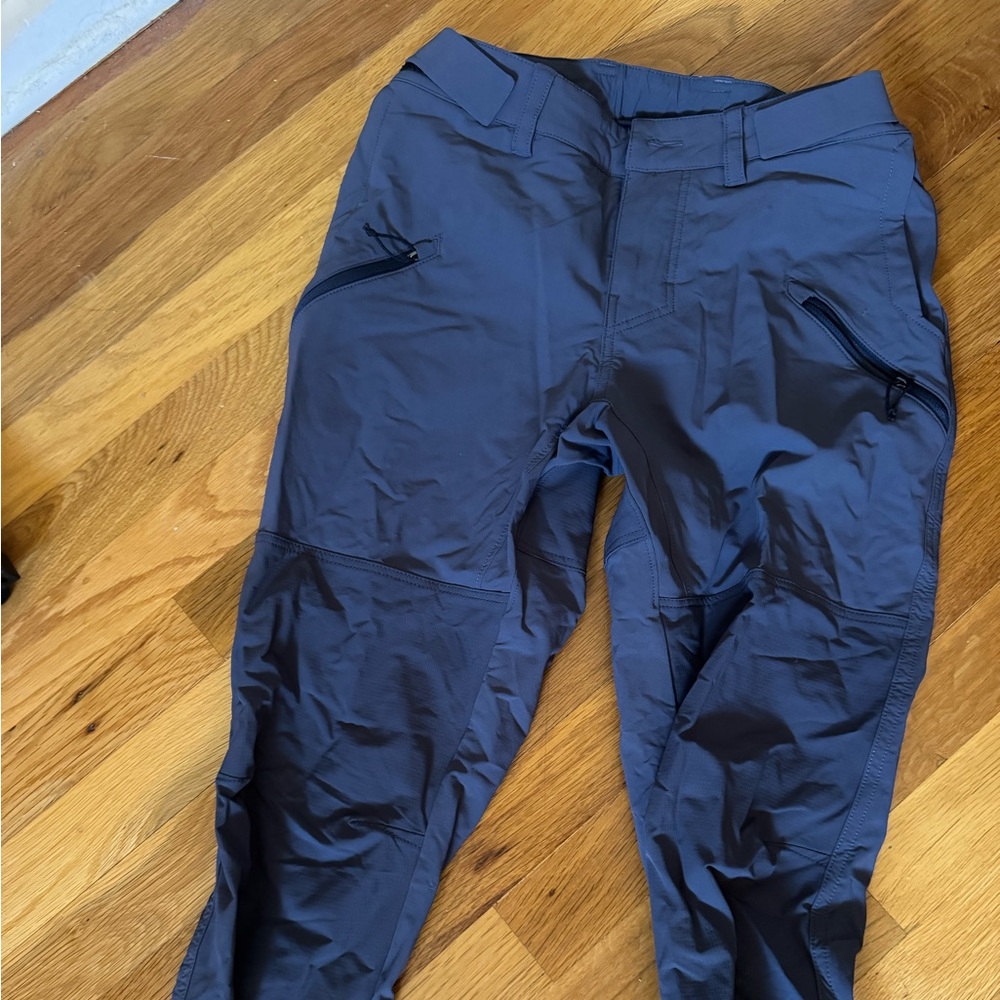 Patagonia Women's Gray/Purple Joggers Athletic Hiking Climbing Pants